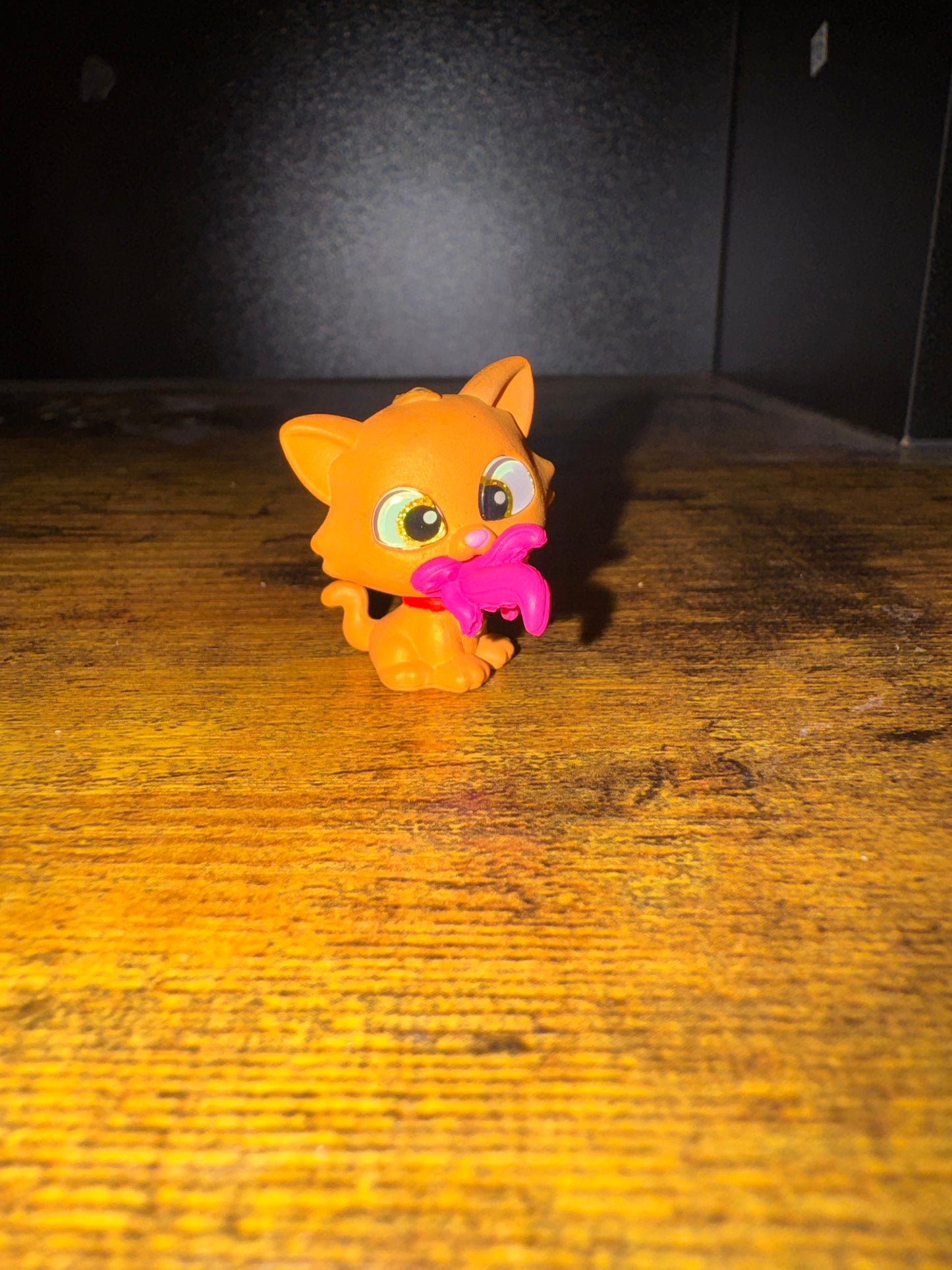 Kitty with Food Doorable