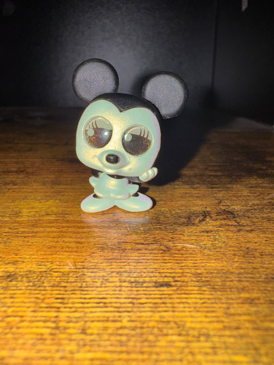 Black and White Minnie Mouse Doorable